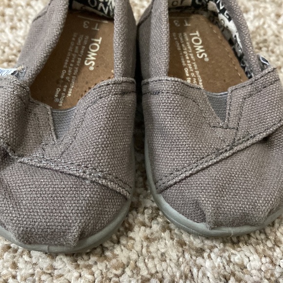 Toms Grey Toddler Shoes - Picture 3 of 5
